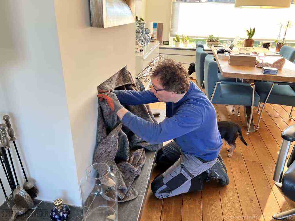 Schouwveger Mierlo kleed schoorsteenreiniger Schouwveger Mierlo kleed schoorsteenreiniger